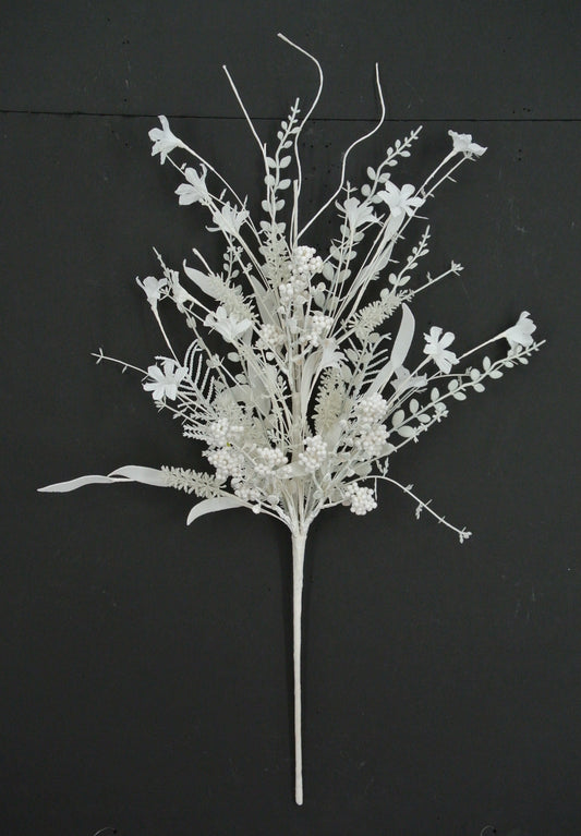 24 IN WHITE MIXED CHRISTMAS SPRAY - 63526-WT