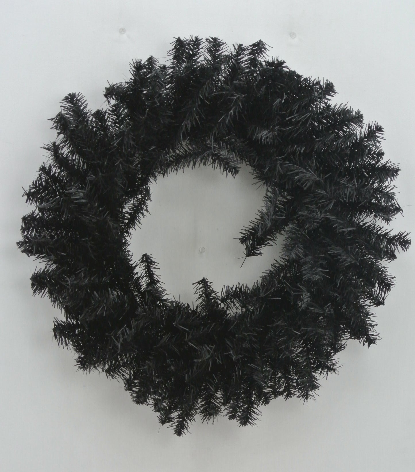 24 IN BLACK EVERYGREEN WREATH - 82295-BK