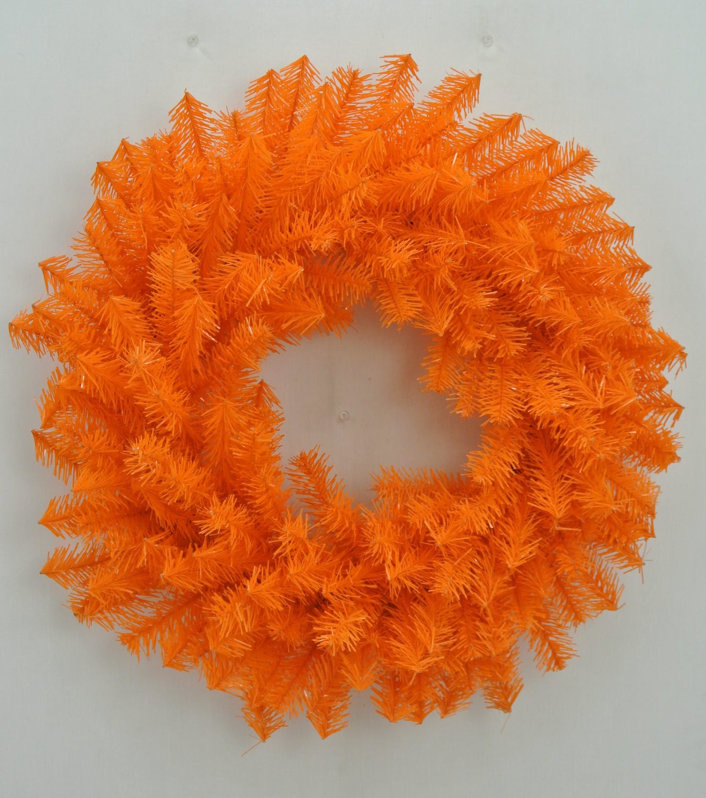 24 IN ORANGE EVERGREEN WREATH - 82295-OR