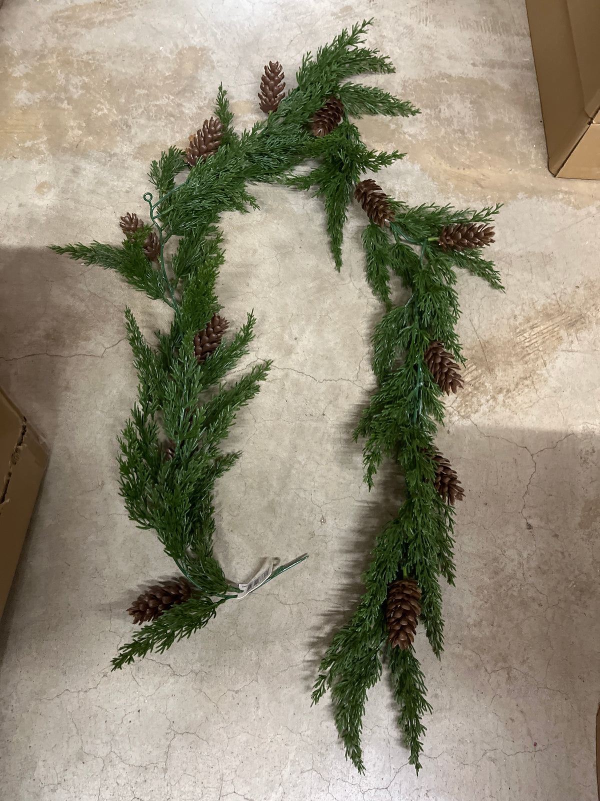 XMAS CEDAR W/CONE GARLAND-37621