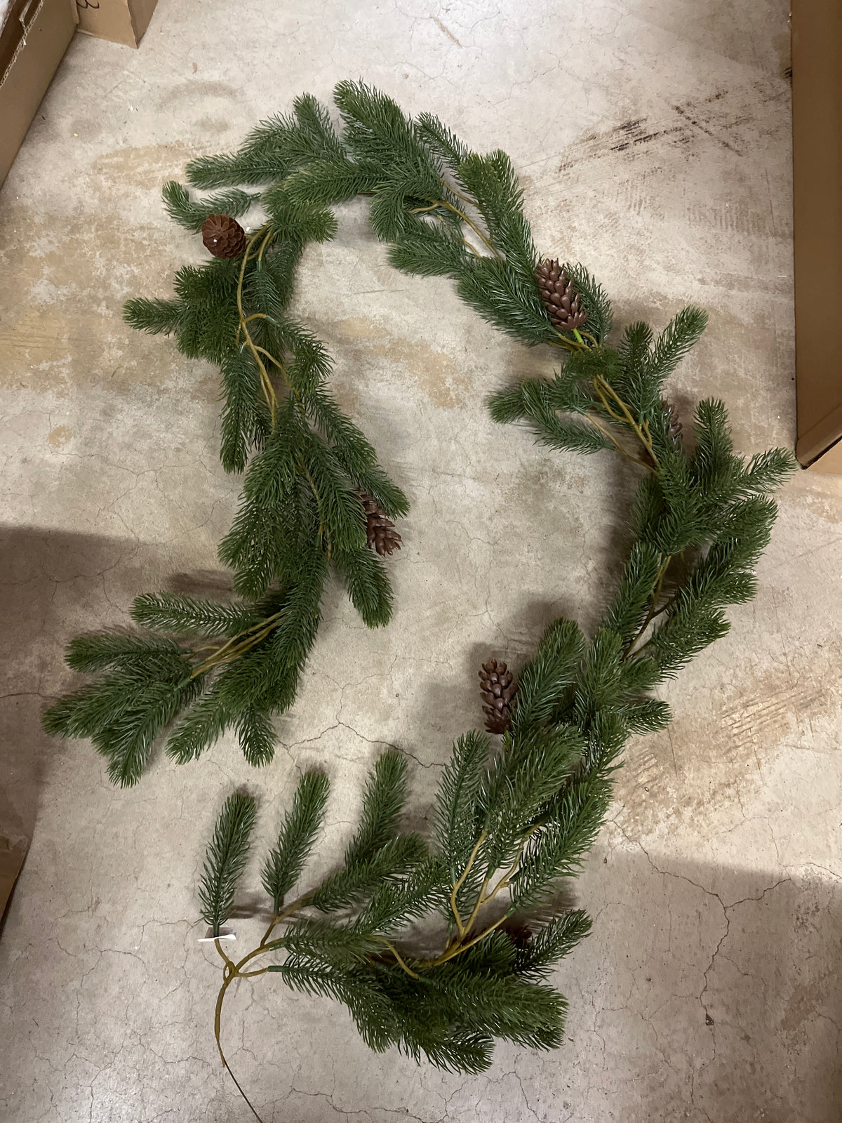 XMAS PINE W/CONE GARLAND-37601