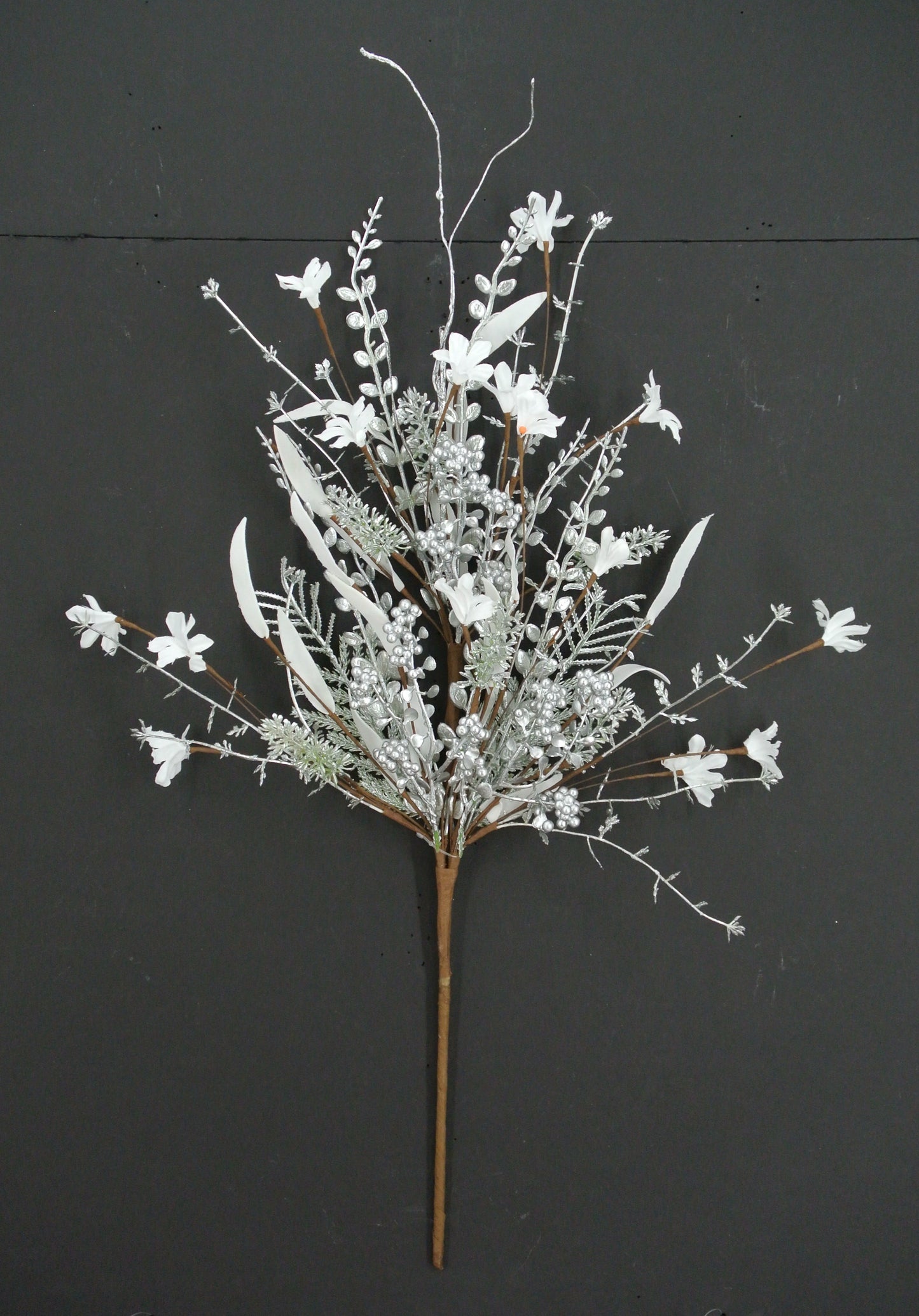 24 IN MIXED XMAS SPRAY 63526-SILVER