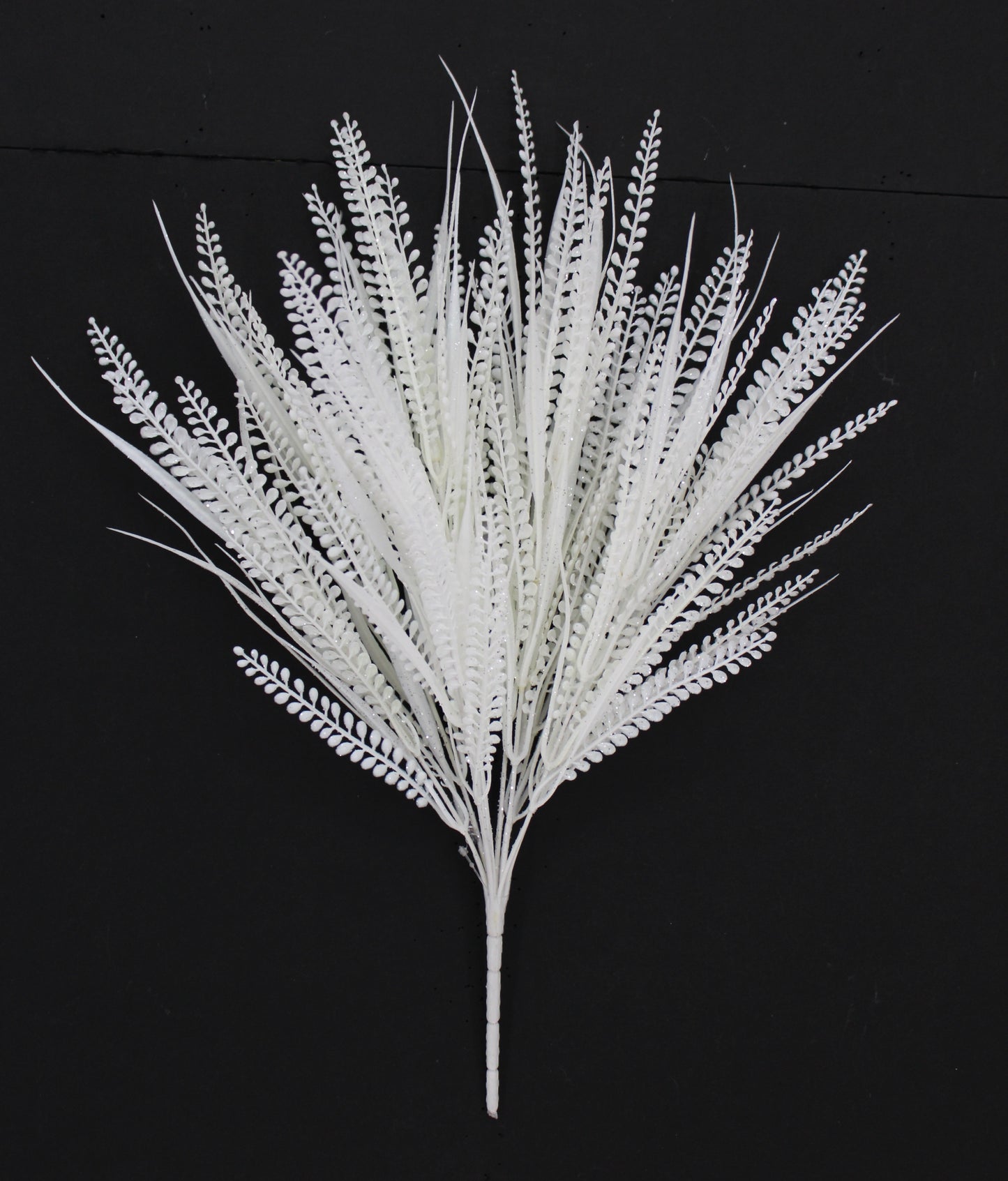 20 IN PLASTIC BUTTON FERN W-85797-WT
