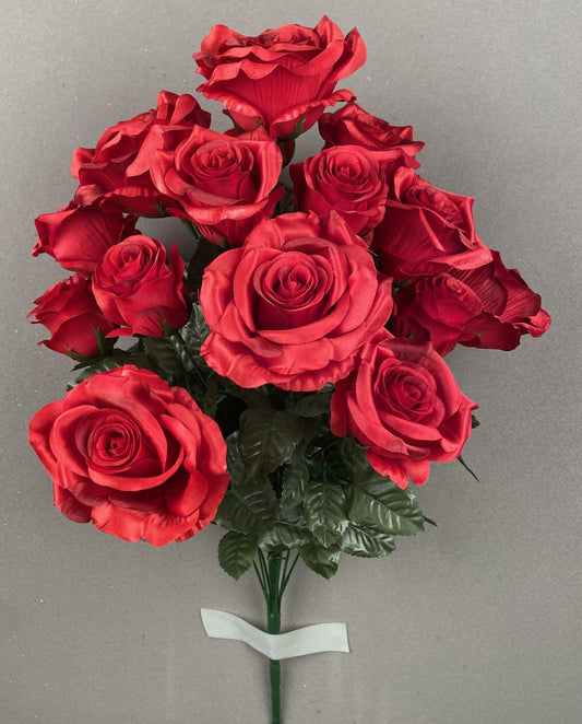 ROSE WITH BUDS X18 RED - 95844