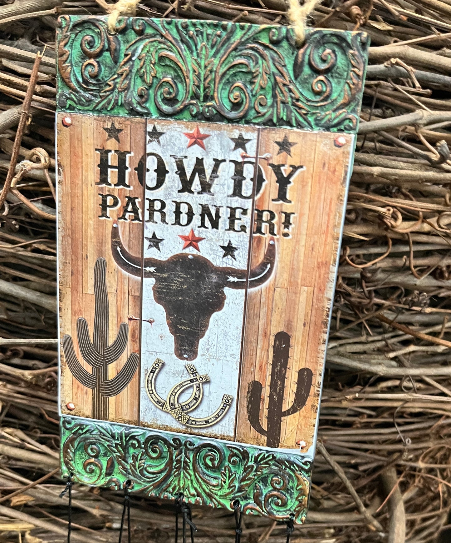 30" WESTERN THEMED CERAMIC WIND CHIME-"HOWDY PARDNER" BULL SKULL & CACTUS-81505-SKULL