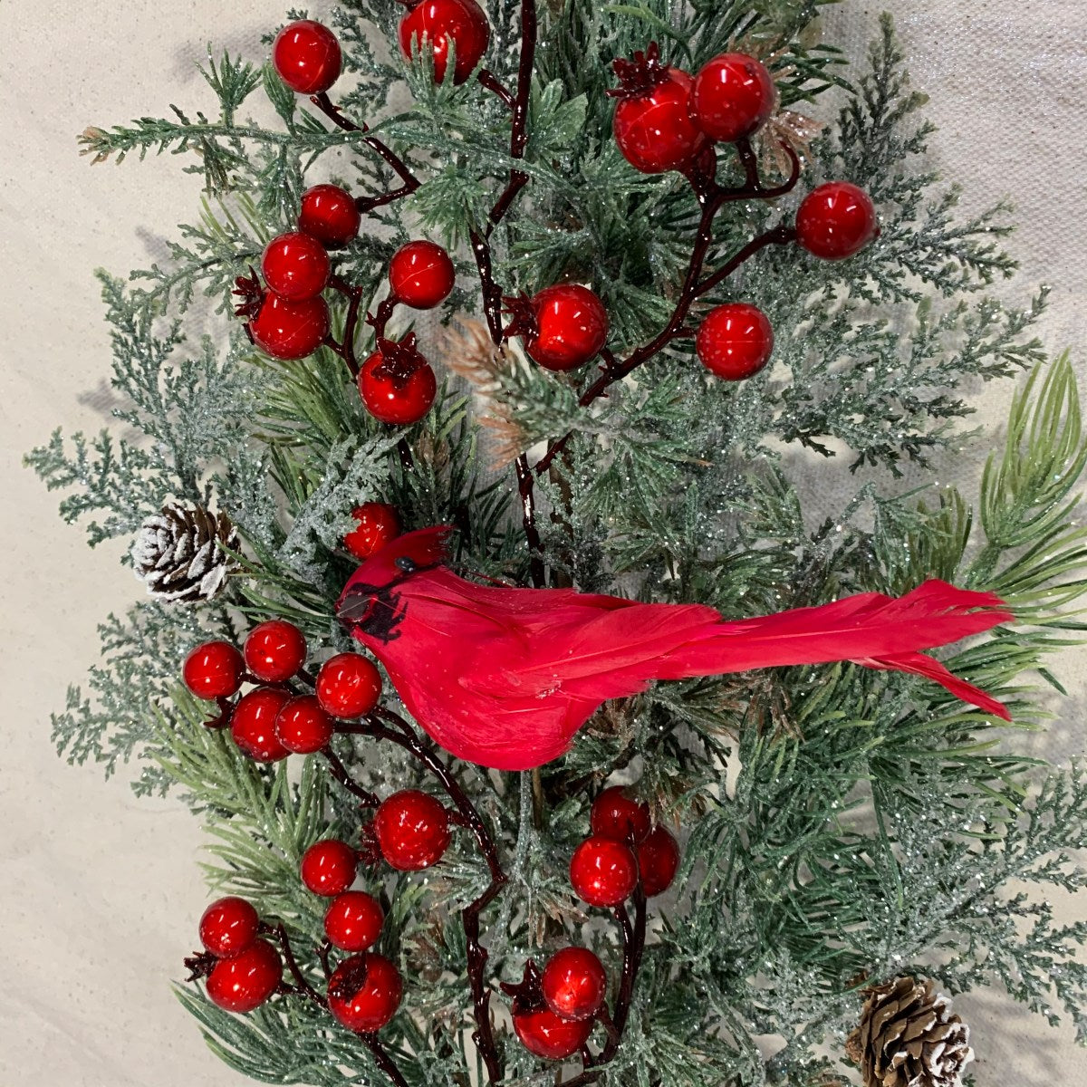 30" PINE AND CEDAR SPRAY WITH CARDINAL, BERRIES AND CONES - XL1005