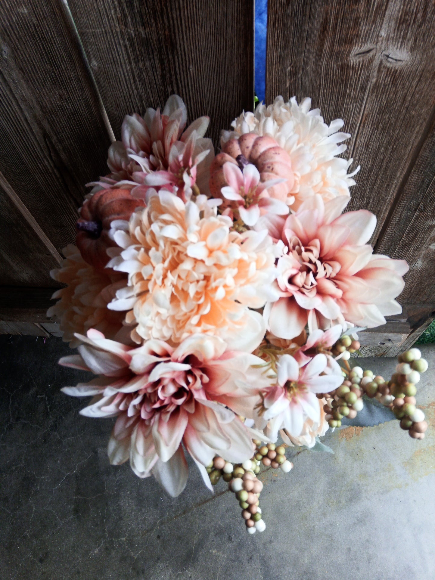 19" TERACOTA DAHILA/MUM/PUMPKIN MIX BUSH X14-GPB25402
