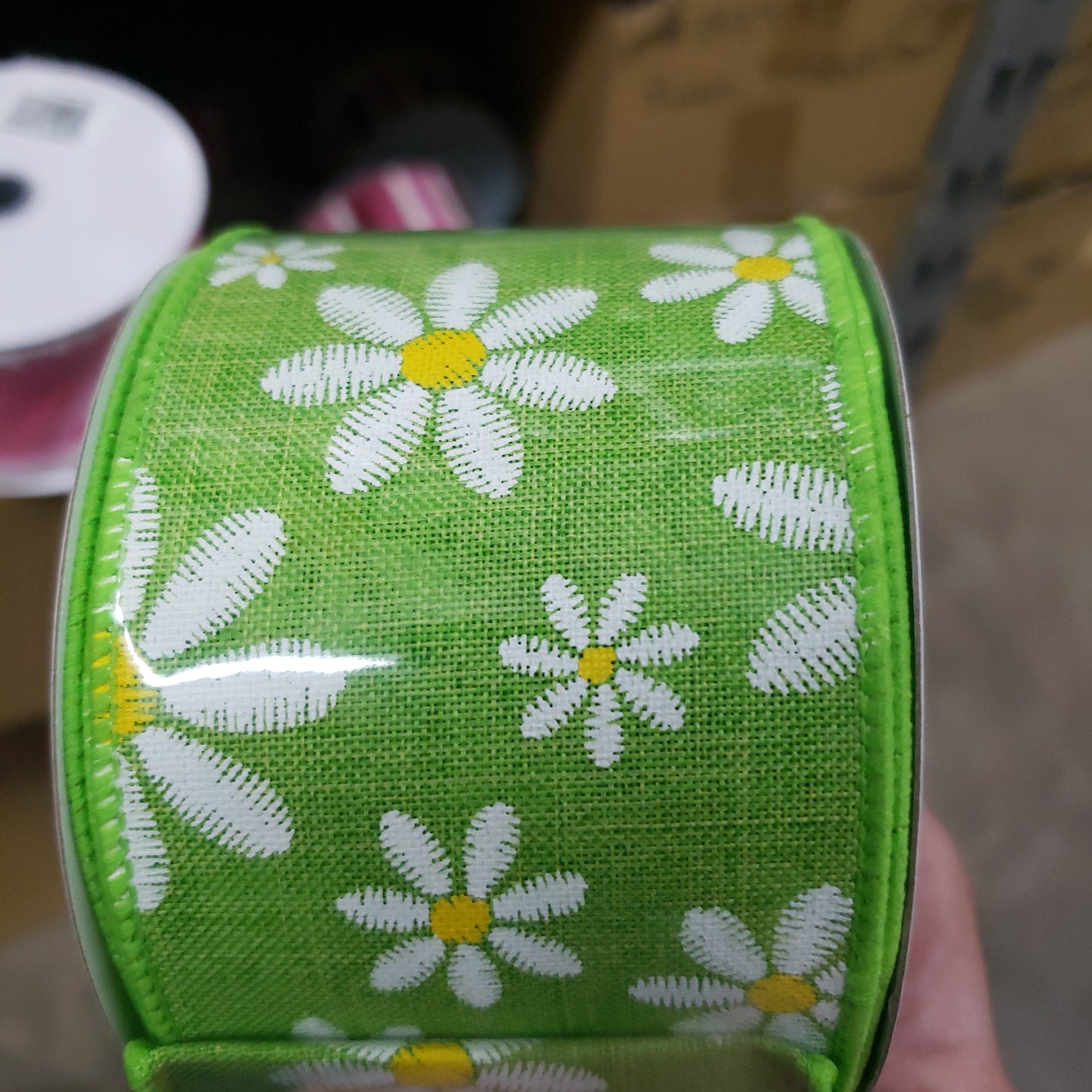 2.5"X10YD EMBROIDERED DAISY ribbon